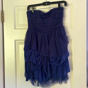 Alice and Olivia strapless dress. Very gently worn! Perfect condition.